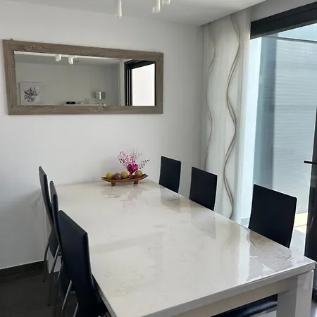 Haus Cris L' Escala